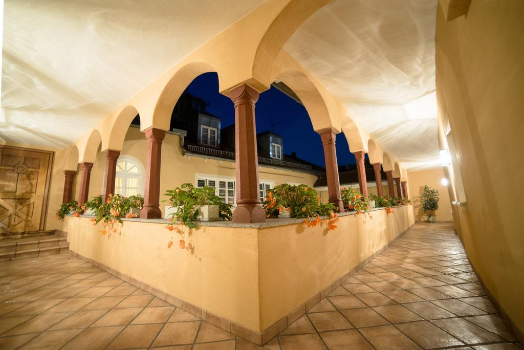 Hotel Boardinghouse Pfarrkirchen Zewnętrze zdjęcie